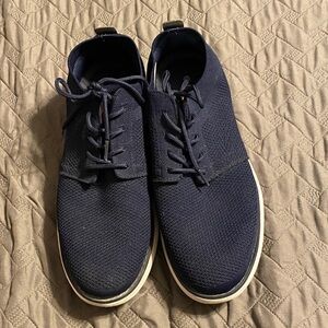 Stylish Navy Men's Sneakers